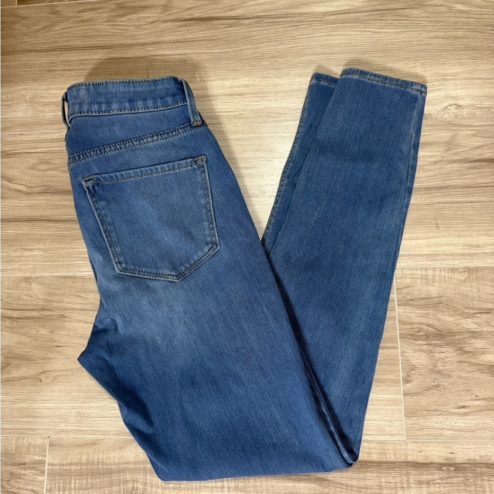 Old Navy Women's Jeans Size 7 Light Blue Super Skinny - Picture 1 of 5
